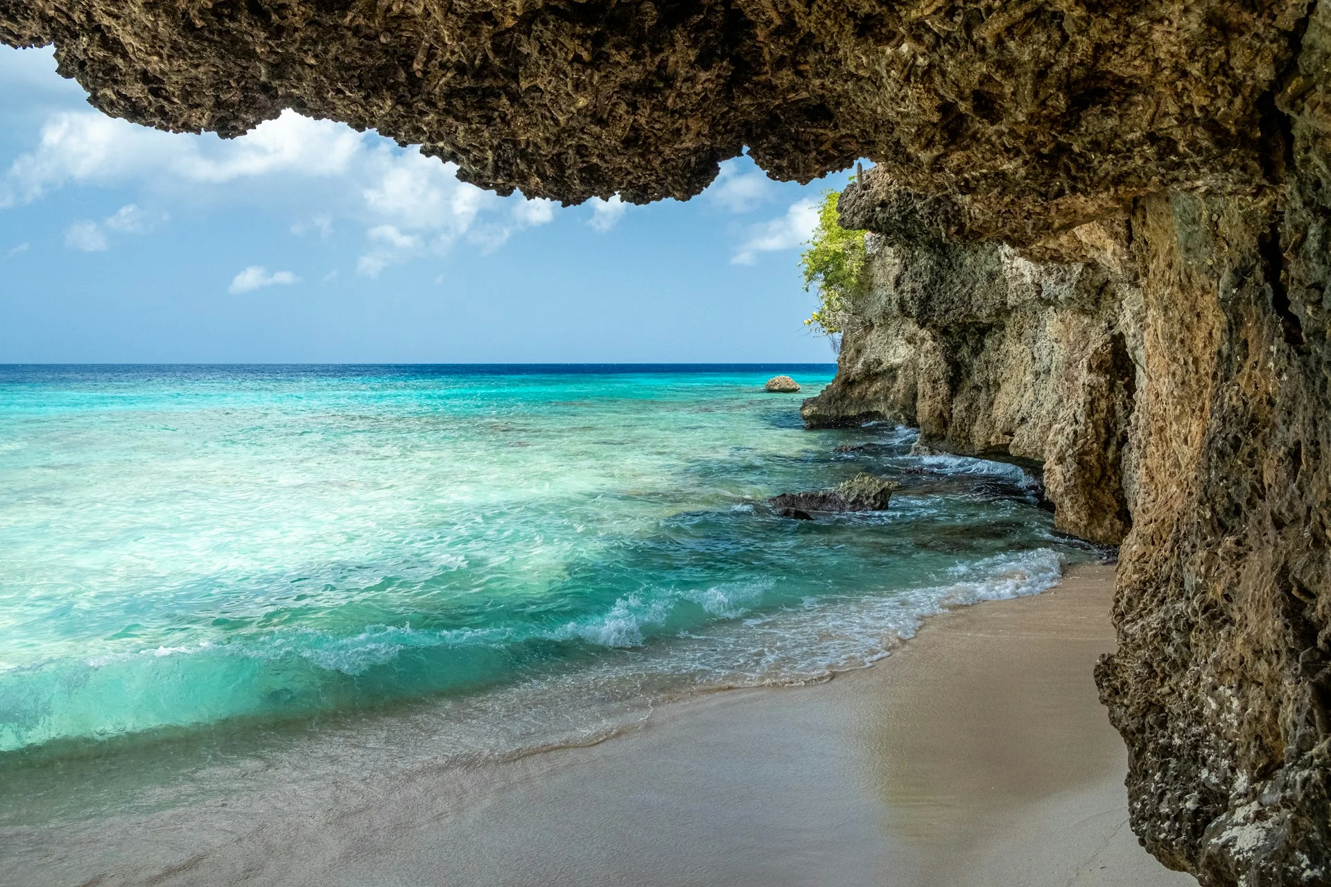 Curacao  - visit these cheap tropical places to travel 