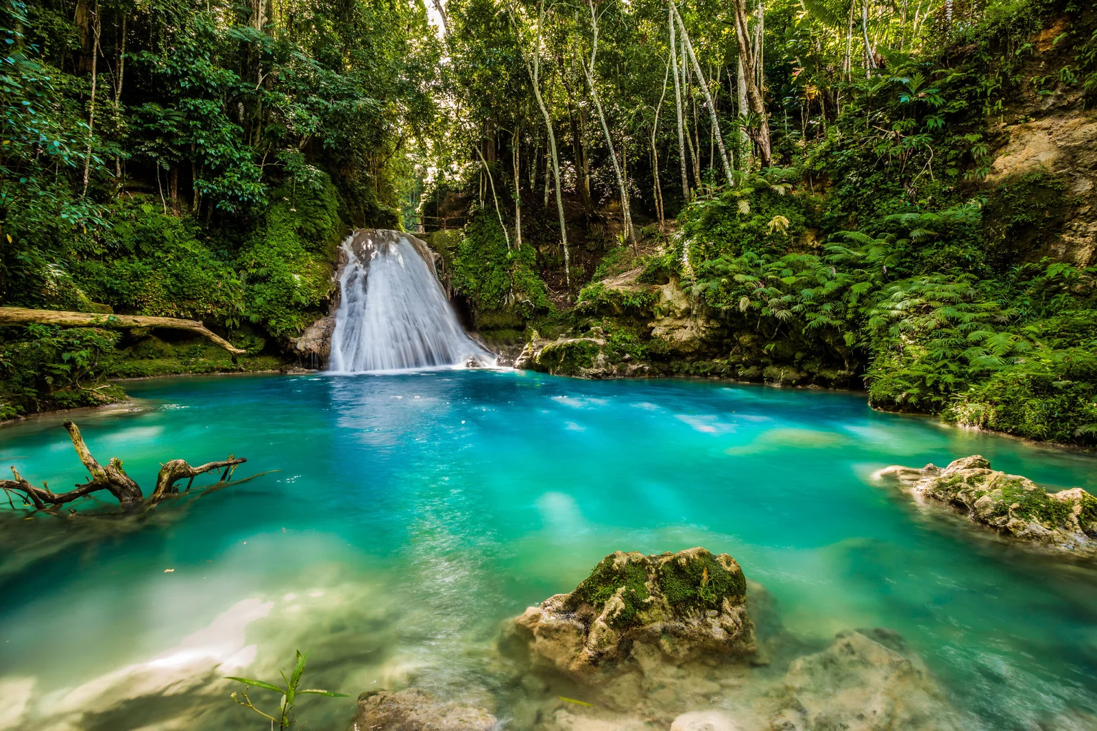 ocho rios - cheap tropical places to travel 